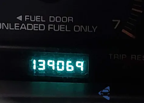 2000 Chrysler Grand Voyager Se from USA, damaged, VIN 2C4GJ44G0YR672491